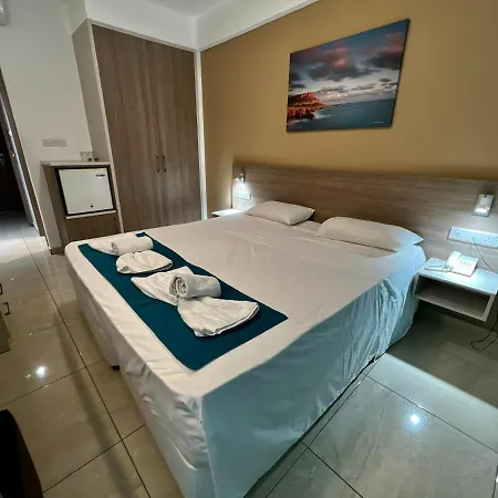 Sunny Blue أيا نابا