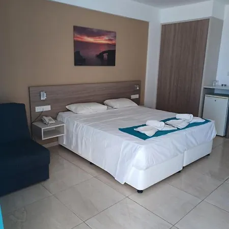 Sunny Blue شقة أيا نابا