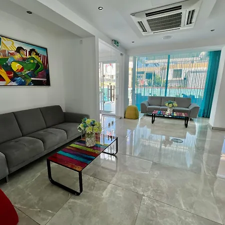 Sunny Blue أيا نابا