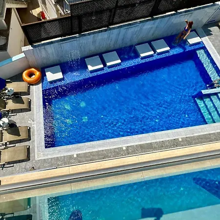 Sunny Blue アヤナパ